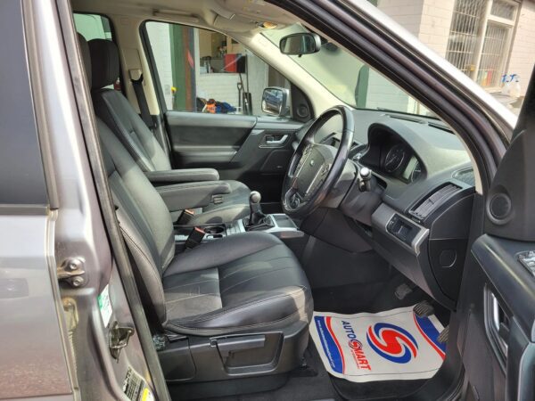 2013 Land Rover Freelander 2 XS Manual