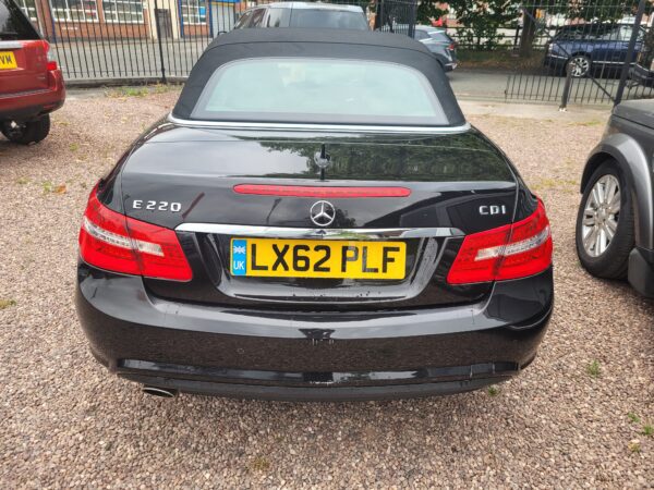 MERCEDES-BENZ E220 SPT CDI BLUEEFI-CY AUTO