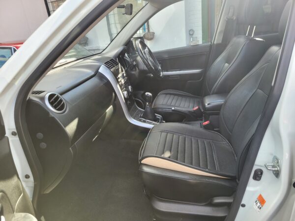 2011 Suzuki Grand Vitara 2.4 Manual